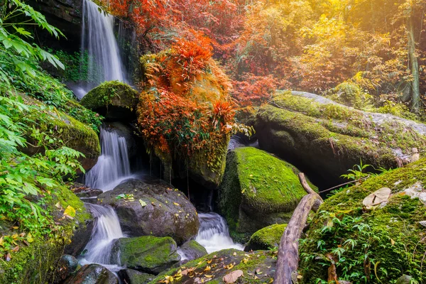 Scena Cascata Rom Klao Pharadon Cascate Nella Foresta Pluviale Thailandia — Foto Stock