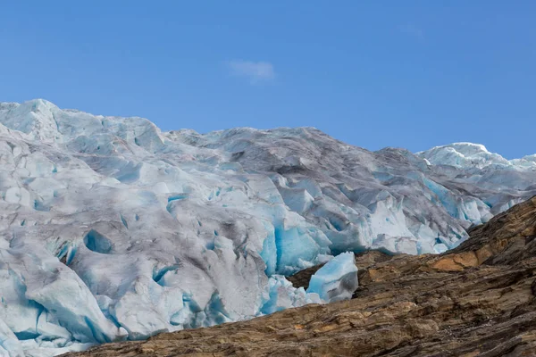 Vista de cerca del glaciar Svartisen en Noruega — Foto de Stock