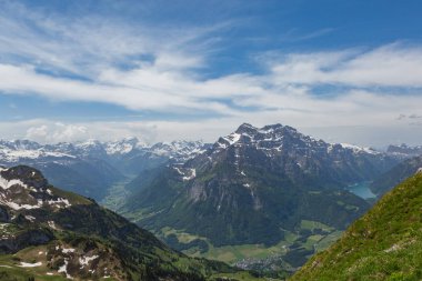 glaernisch, glarus, kloentalersee, bulutlu mavi gökyüzü
