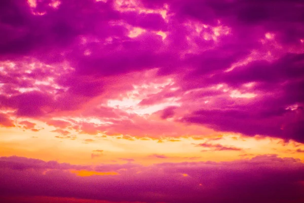 Pastel color pink and purple sky at sunset beautiful nature — Stock Photo, Image