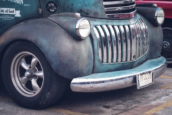 Groene antieke oldtimers Automobile verleden tijd mooi vervoer — Stockfoto