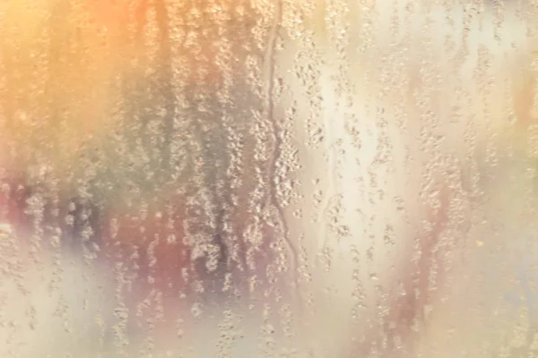 Размыть задний фон окно дождя теплый свет капли сезон горький сладкий чувство грустно одиноко и счастливо — стоковое фото