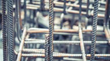 Temel zeminde kullanılan tel çubuklu deforme çubuk çelik çubuklar