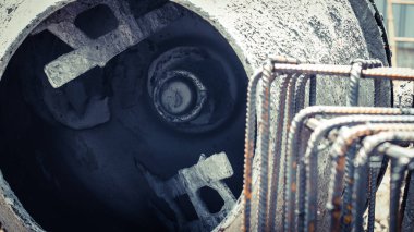 yapı sütunu, kiriş, zemin inşa etmek için şantiye için iş yüz kullanımı beton karıştırıcı ekipman aracı.