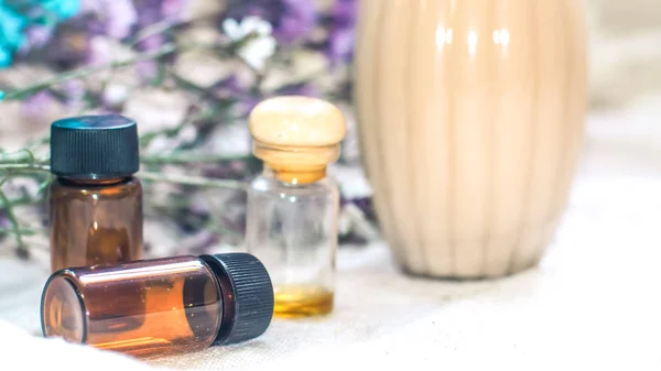 Bottle of essential oil. Herbal medicine or aromatherapy dropper bottle — Stock Photo, Image