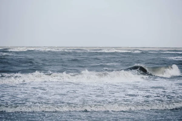 海面波シームレス 水中漫画液体模様川と海の背景 夏と感情的なアイデア — ストック写真