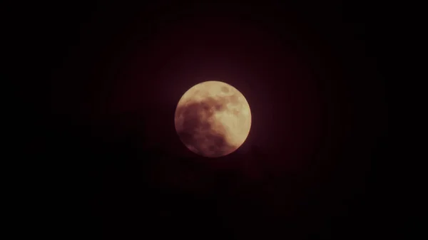 Lua Cheia Vermelha Atrás Sombra Nuvem Céu Escuro Tempo Noite — Fotografia de Stock