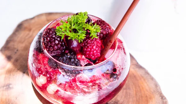 Selective Focus Red Raspberry Cocktail Mocktail Summer Drink Business Restaurant — Stock Photo, Image