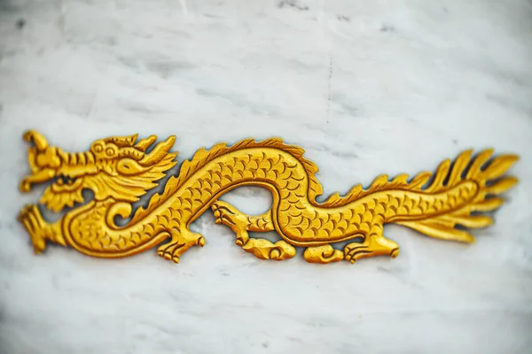 Concentration Sélective Dragon Chinois Dragon Dragon Sur Fond Marbre — Photo