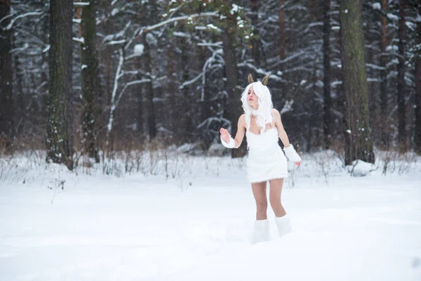 Cosplay Chica Estilo Fantasía Nieve Invierno — Foto de Stock