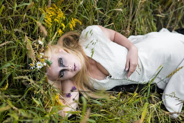 Menina Eslava Campo — Fotografia de Stock