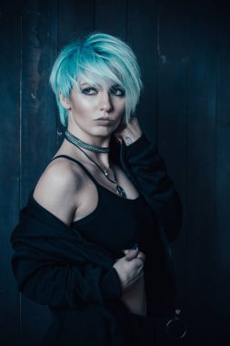 stüdyoda mistik kız