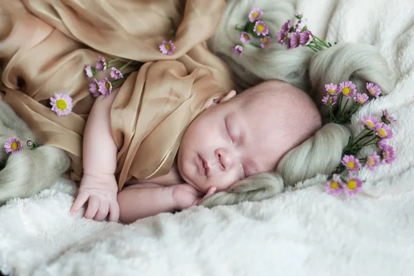 Neonato Ragazza Una Coperta — Foto Stock