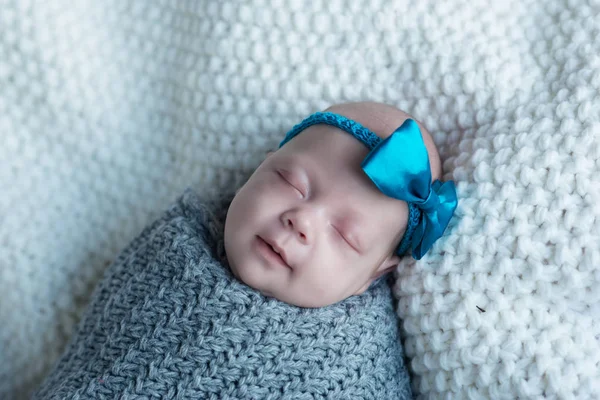 Новорожденная Девочка Одеяле — стоковое фото