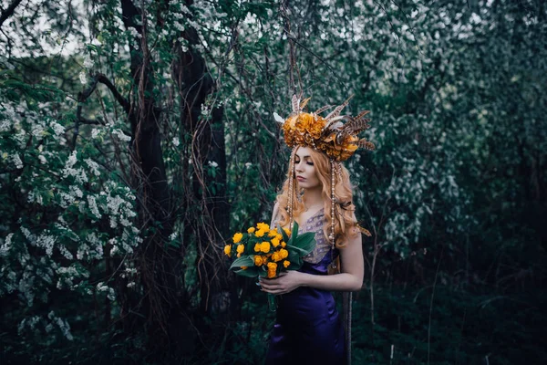 Nymphe Dans Les Bois Avec Des Lumières Florissantes — Photo