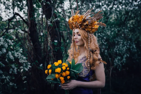 Nymphe Dans Les Bois Avec Des Lumières Florissantes — Photo