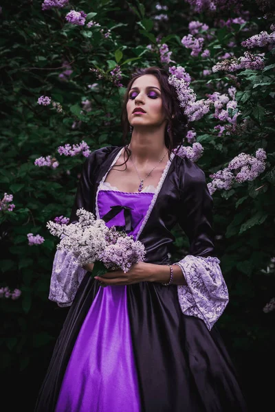 Lady Black Purple Baroque Dress — Stock Photo, Image