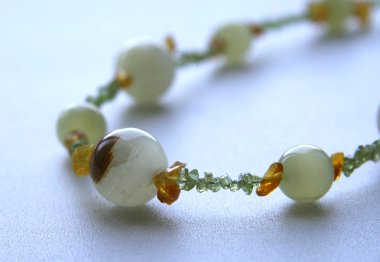 doğal taşlar çok renkli boncuk