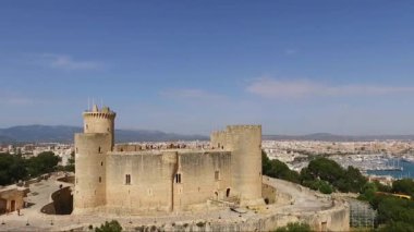 Bellver Kalesi - Palma de Mallorca - İspanya Majorca Adası'nda Palma şehrinde ünlü Bellver Kalesi'nin havadan görünümü, Balear Adaları,