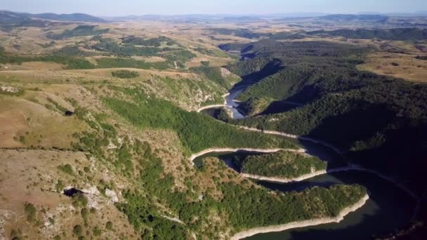 Beautiful Meanders River Uvac Sérvia Dia Ensolarado Verão Vista Aérea — Vídeo de Stock