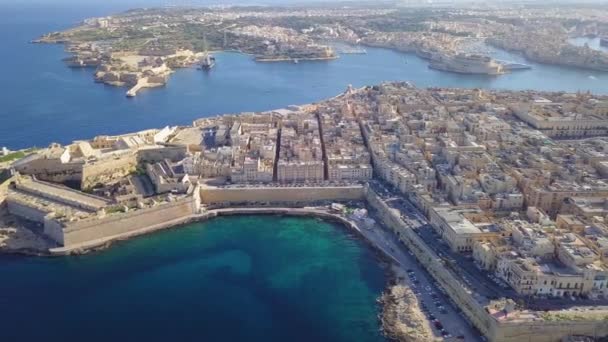瓦莱塔市中心的空中录像 圣保罗圣公会亲大教堂空中镜头瓦莱塔市中心瓦莱塔是马耳他的首都 — 图库视频影像
