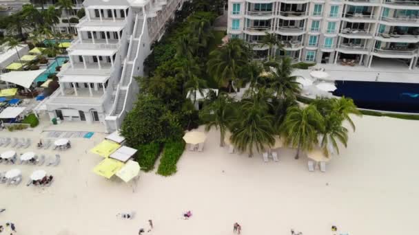 Grand Cayman Hotel Sulla Famosa Spiaggia Seven Mile Foto Aerea — Video Stock