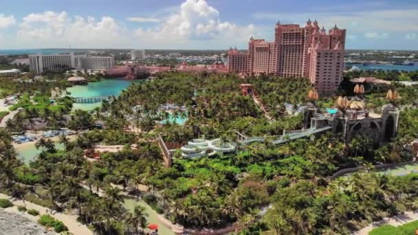 Paradise Island Bahamas Aquaventure Parque Aquático Com Mayan Temple Power — Vídeo de Stock