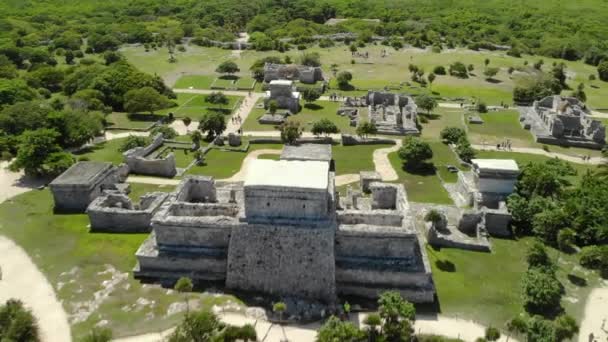 トゥルムのマヤのピラミッドと遺跡 トゥルムのマヤ遺跡の航空写真 キンタナルー メキシコ — ストック動画