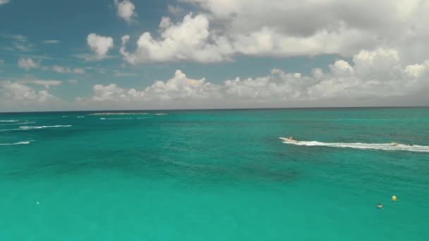 Motos Acuáticas Lanchas Rápidas Cabbage Beach Paradise Island Bahamas Impresionante — Vídeo de stock