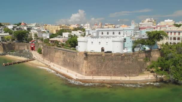 プエルトリコのオールド サンファンの島の知事の16世紀の住居 — ストック動画