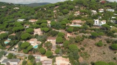 Azure Sahili'ndeki Akdeniz sahil evleri, Fransız Rivierası'ndaki Akdeniz tarzı evlerin Fransız Rivierası'nın havadan görünümü