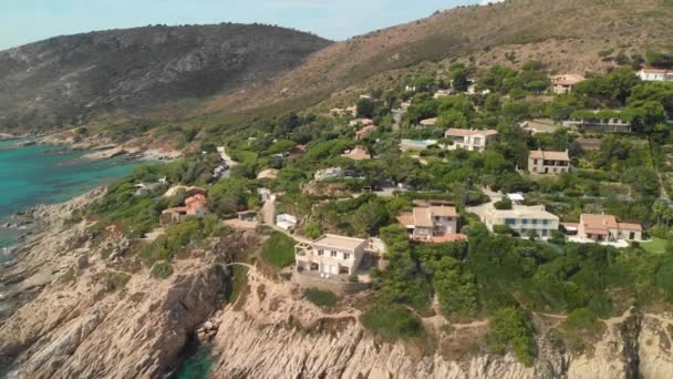 Mediterrane Strand Huizen Turkoois Water Bij Azuurblauwe Kust Franse Rivièra — Stockvideo