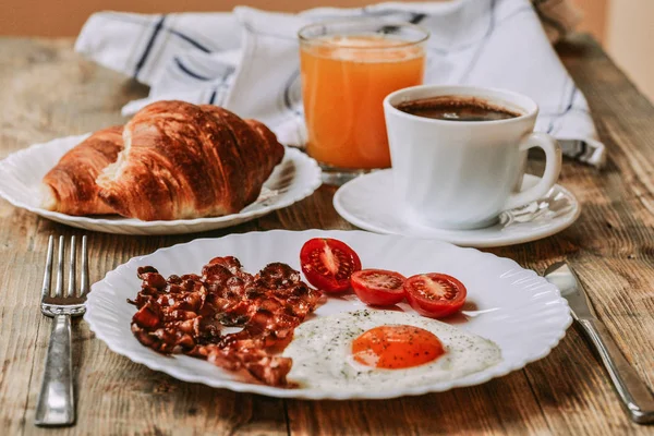 Desayuno Con Café Croissant —  Fotos de Stock