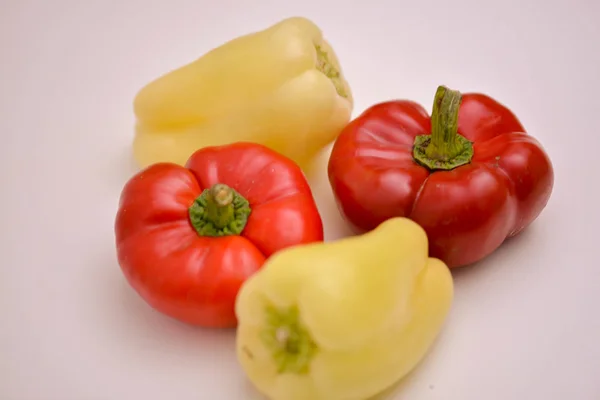 Paprika Witte Achtergrond — Stockfoto