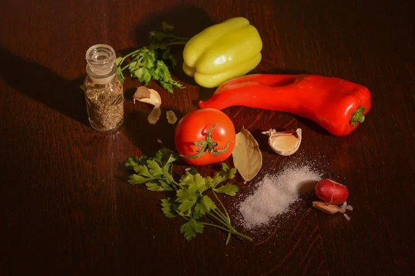 Verduras Frescas Sobre Tabla Madera — Foto de Stock