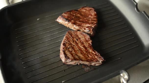 Steak Sur Gril — Video