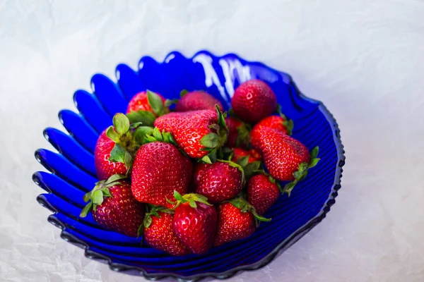 Fresas Frescas Tazón — Foto de Stock