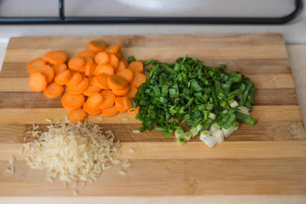 Frisches Gemüse Auf Holztisch — Stockfoto