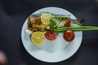  fırında balık maması