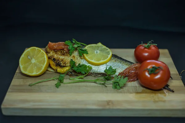 Pescado Horno Con Verduras Limón — Foto de Stock