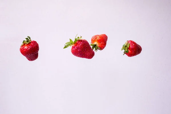 Fresas Sobre Fondo Blanco — Foto de Stock