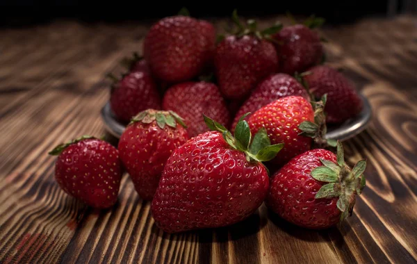 Fresas Sobre Fondo Textura Madera — Foto de Stock