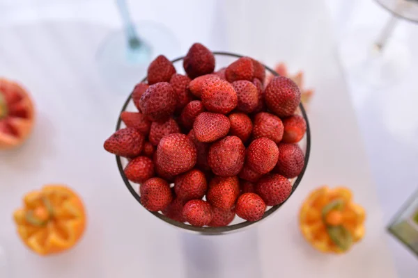 Fresas Servidas Jarrón Fondo — Foto de Stock