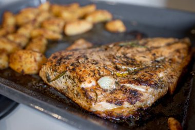 fırında patates ile somon