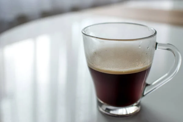 玻璃杯中的浓缩咖啡 — 图库照片