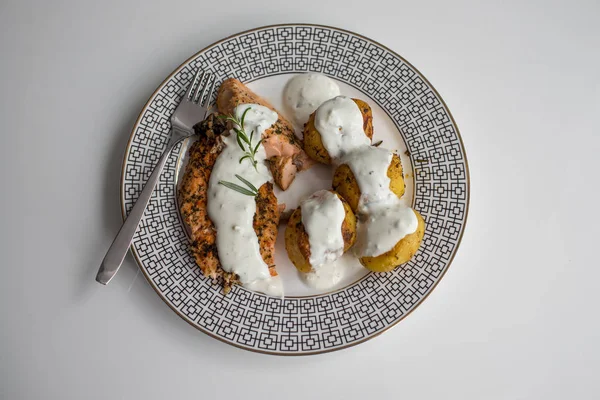  patates ve sos ile somon