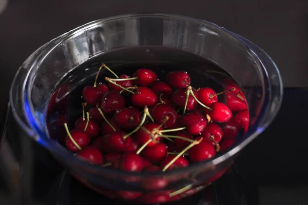 Cherries Glass Bowl — Stock Photo, Image