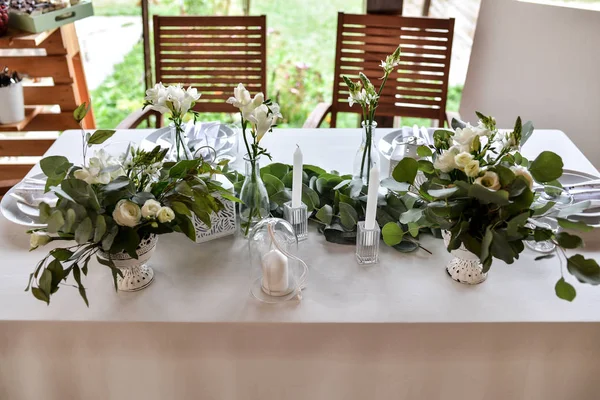 Décorations Florales Sur Table — Photo