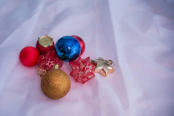 Boules Décorations Noël Sur Fond Blanc — Photo