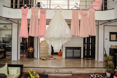  gelin ve nedime elbise